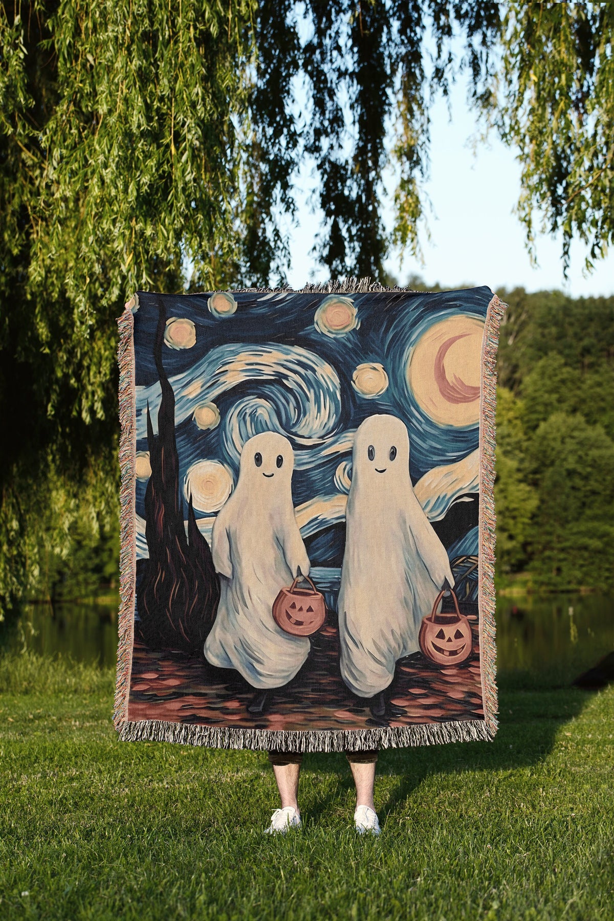 Two Cute Van Ghosts Throw Blanket